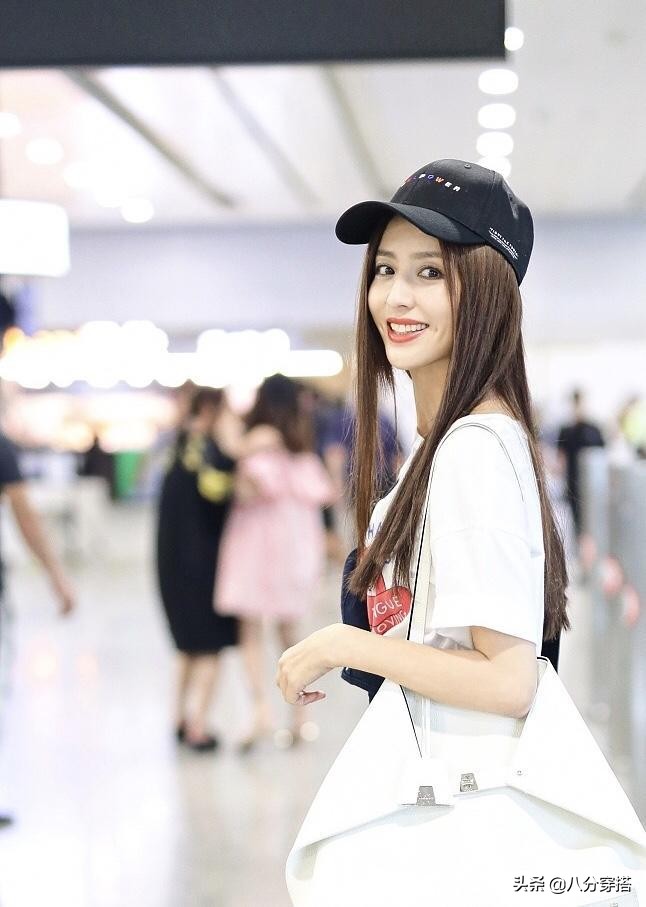 浣熶附濞呰儗甯﹁￥绌挎惌,鑳屽甫瑁ょ┛鎼濡堣