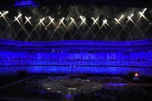 日本奥运会闭幕式光之五环,东京奥运会光之五环