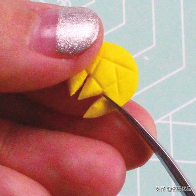 轻黏土可爱又简单的捏法,做一个简单可爱的小萌物用粘土捏