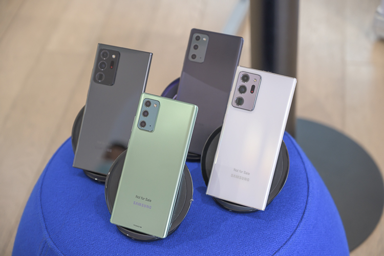 三星note20ultraspen演示,三星galaxys20与note20