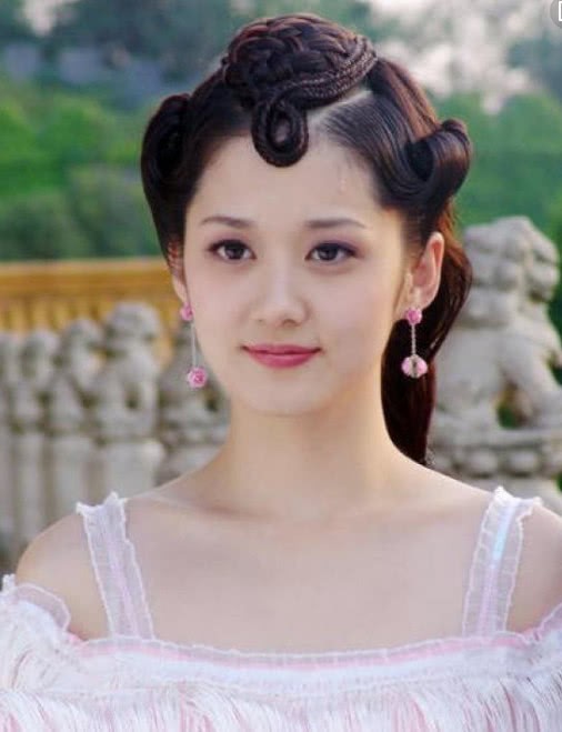 “刁蛮公主”张娜拉，献歌奥运，误谈圈钱被封杀，40岁想嫁中国