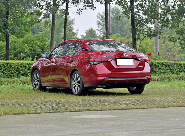 轩逸·海豚剧场开幕，东风日产携手长隆海洋王国打造＃幸福假期