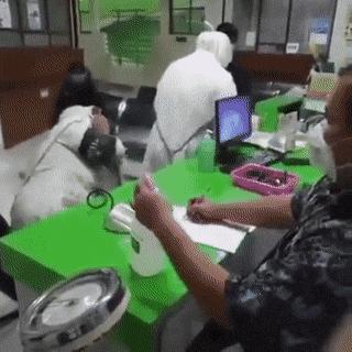 英国首相得新冠是真的吗,英国首相新冠反应