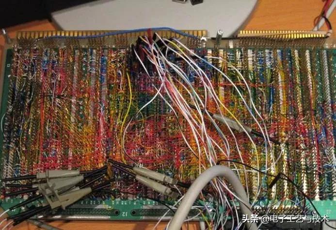 万能板和面包板哪个好做,万能板与面包板的区别