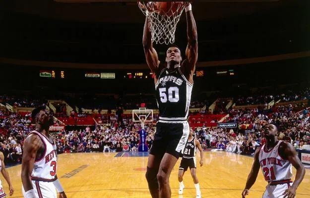 四大中锋谁当排第一,四大中锋实力排名榜