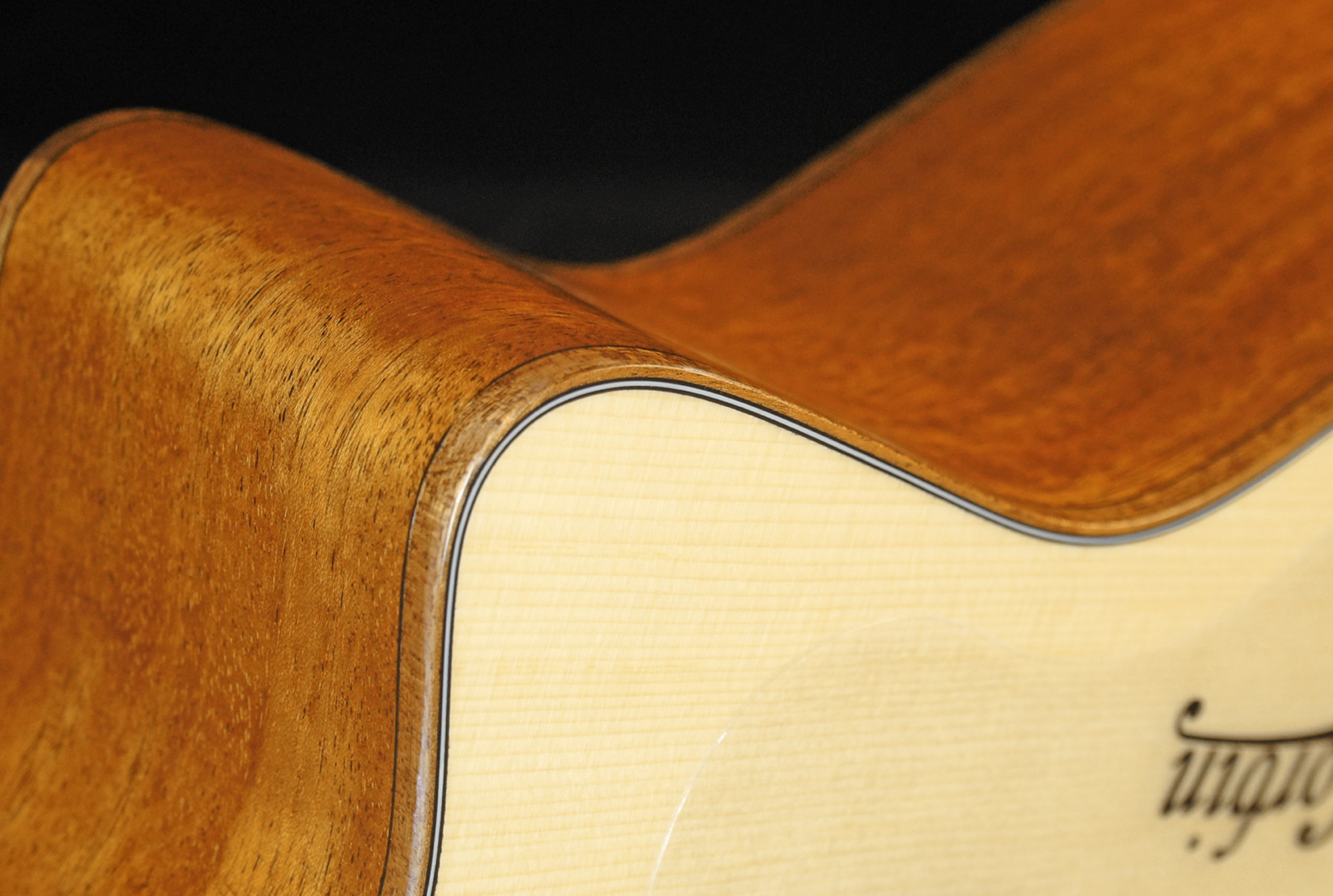 c调吉他和d调吉他的差别,吉他桶型有什么区别