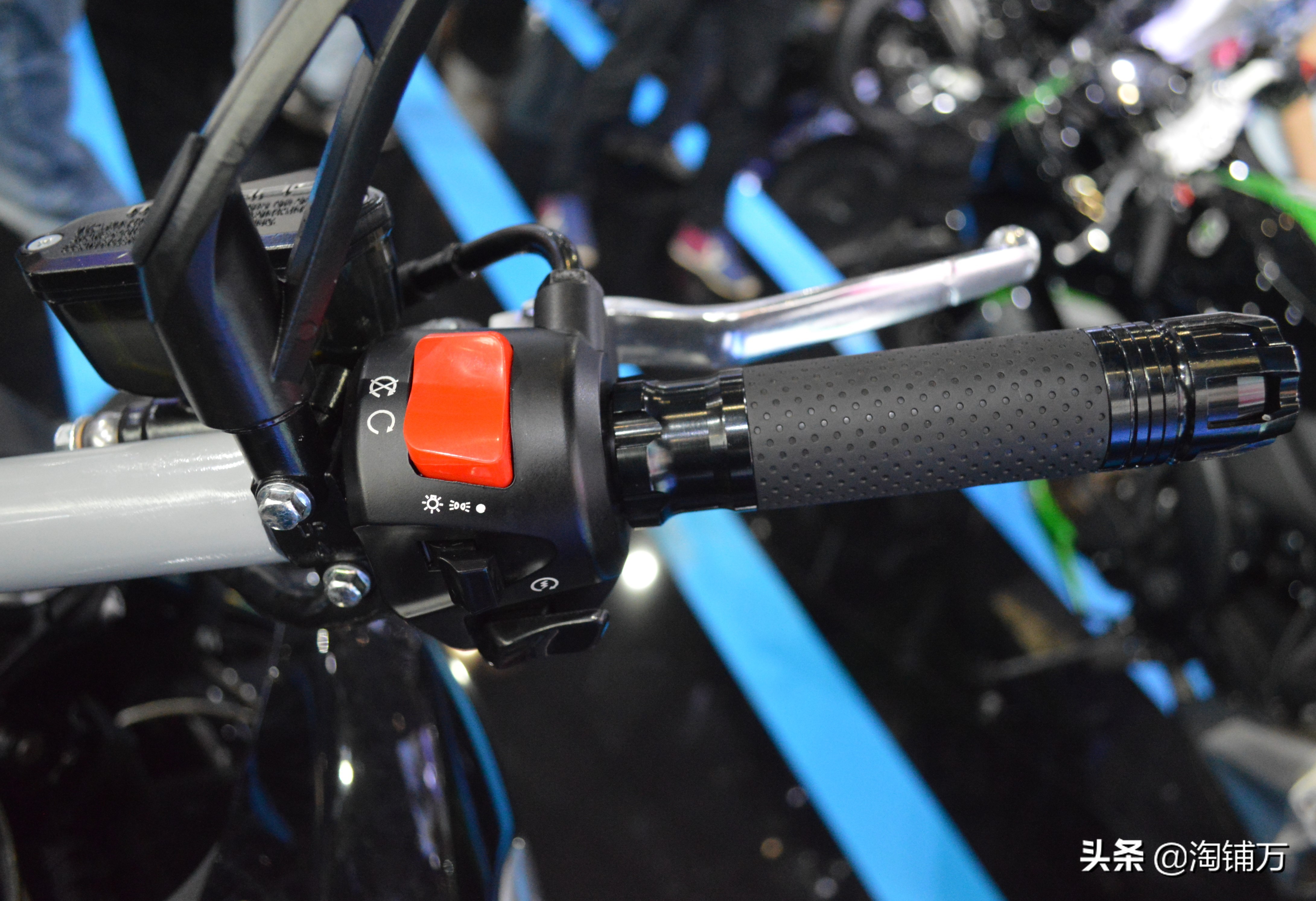 国产“大魔鬼”？诺马摩博会展台惊现大排量V缸巡航