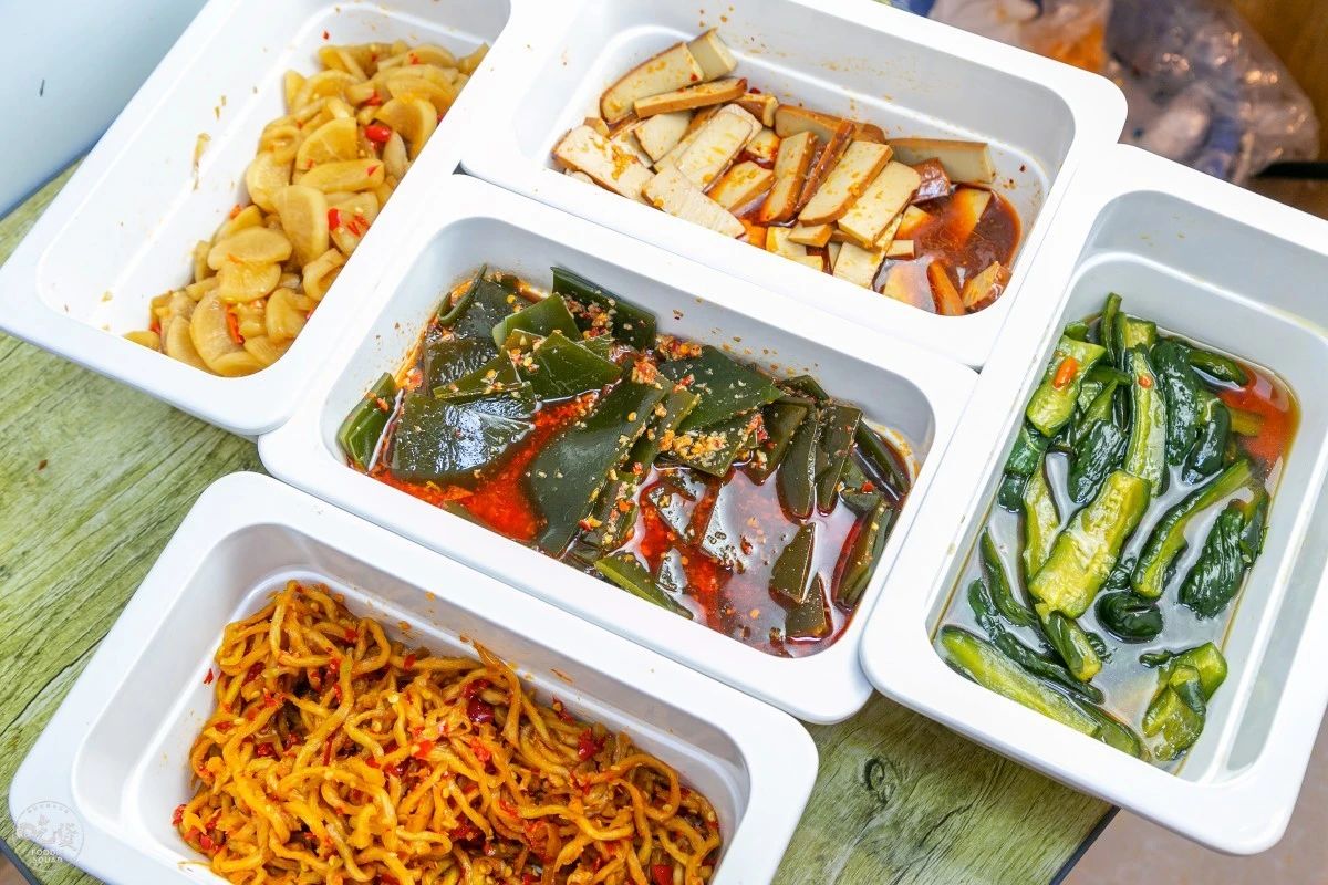 让让，襄阳鸡爪界一哥来了！9.9元尝鲜吃超美味爪爪