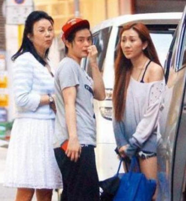 何超盈过往恋情,何超盈爱情史