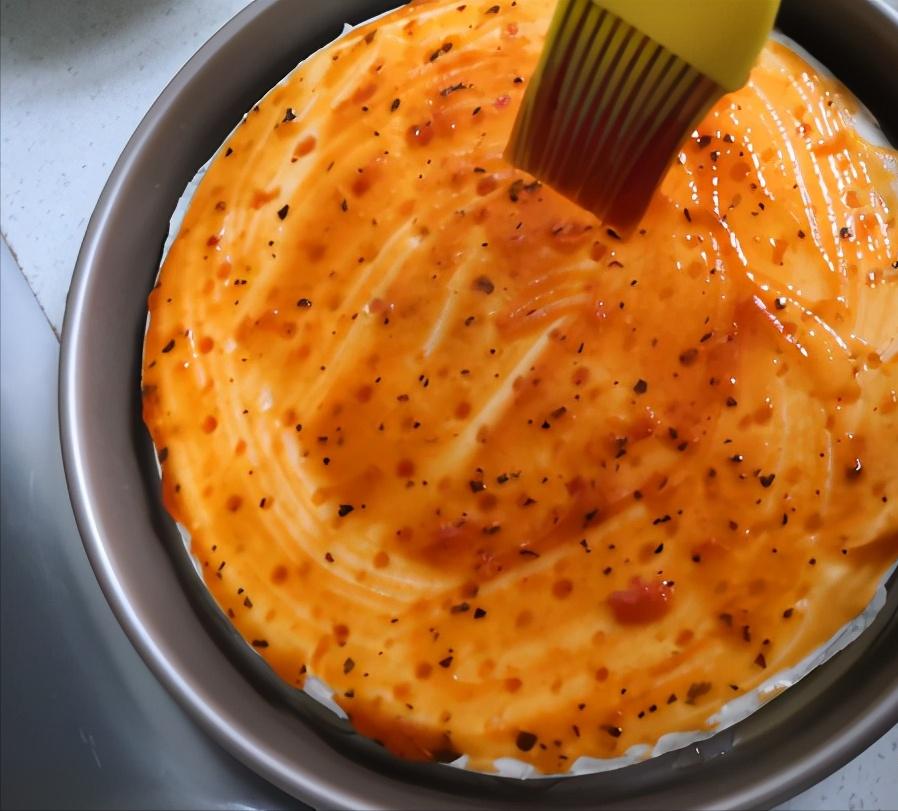 如何用六寸披萨做披萨,用披萨胚子做牛肉披萨