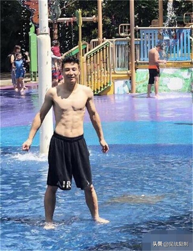 大厨真狂！傲慢的克里斯季宁输了，明天国足再次开启打脸模式