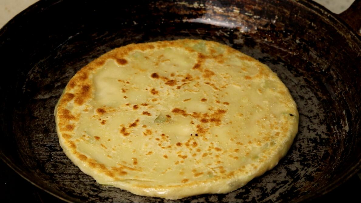 这才是葱油饼的正确做法,葱油饼怎么做酥脆松软有层次简单