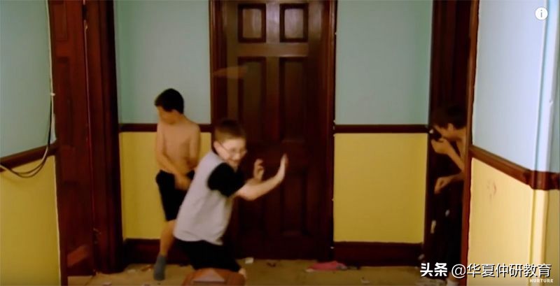 没有大人管的小孩怎么样了,没有大人管的孩子的后果