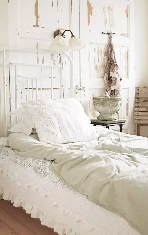 小卧室选什么样的双人床,卧室选1.5米床还是1.8米床