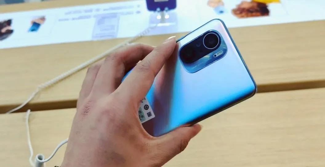 买手机买哪一款比较合适呢,目前买手机哪一款最合适