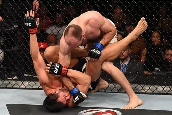 mma训练巴西柔术训练馆报名,mma综合格斗和巴西柔术