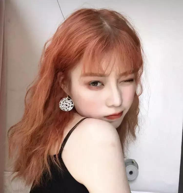 倒三角长脸发型2021流行发型,发型设计与脸型搭配方形脸