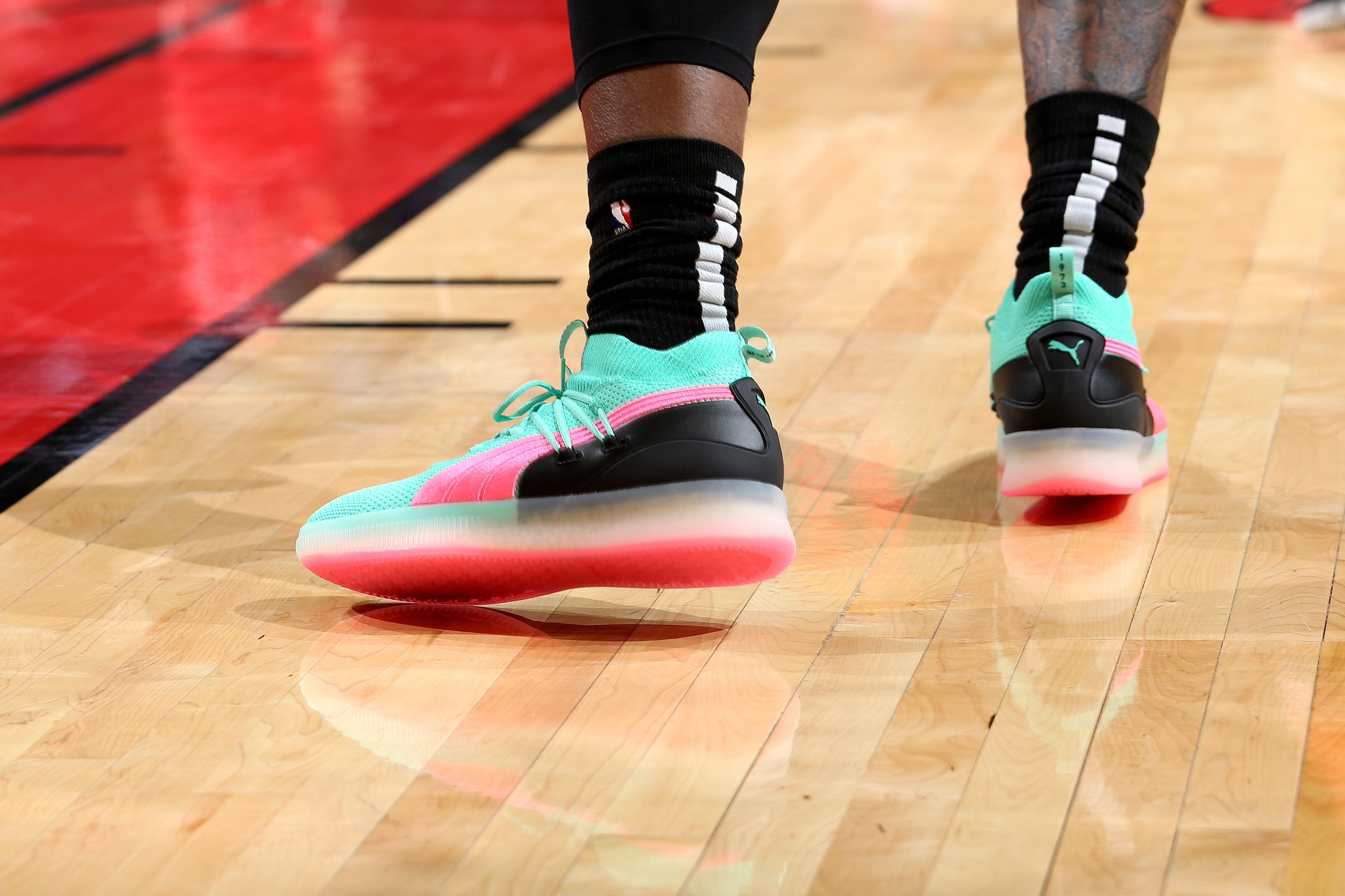 韦德的最新战靴,盘点nba上脚球鞋欧文