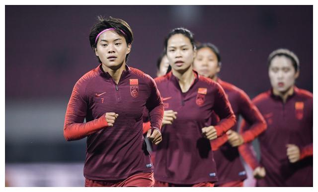前哨站：中国女足6日才能进行踩场训练，7日就将迎来与泰国队首战