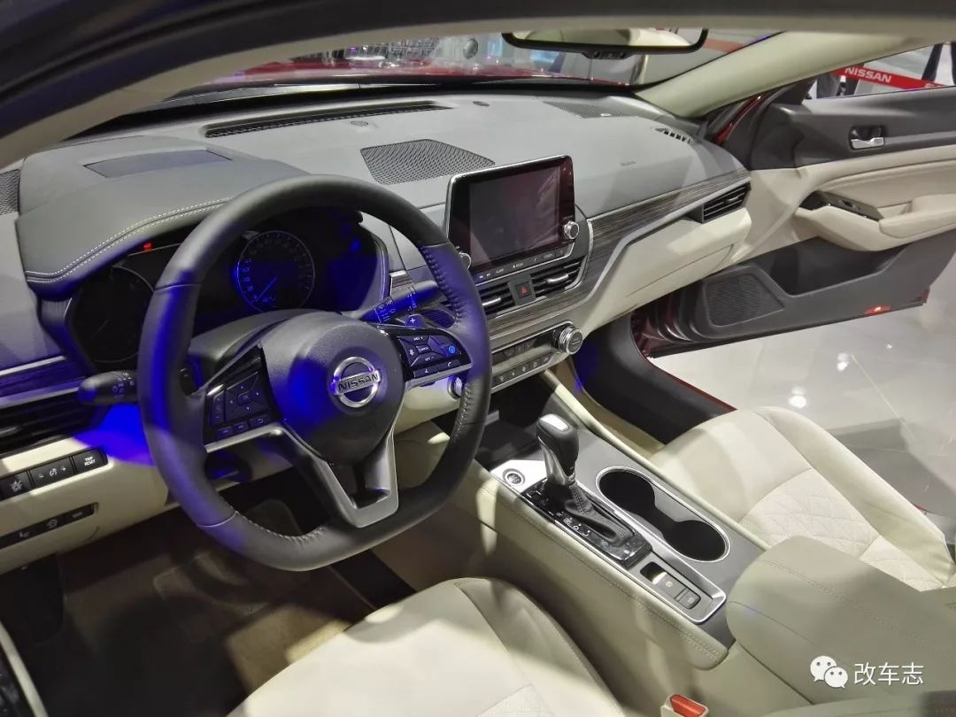 十一代卡罗拉广州车展,新款卡罗拉与新款思域谁值得买