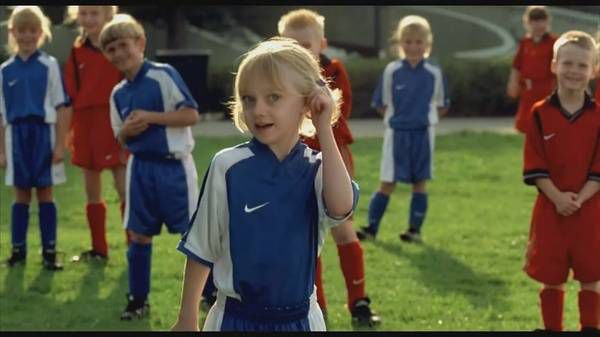 二刷《我是山姆》：温情治愈外壳下，寓意着亲子关系的救赎