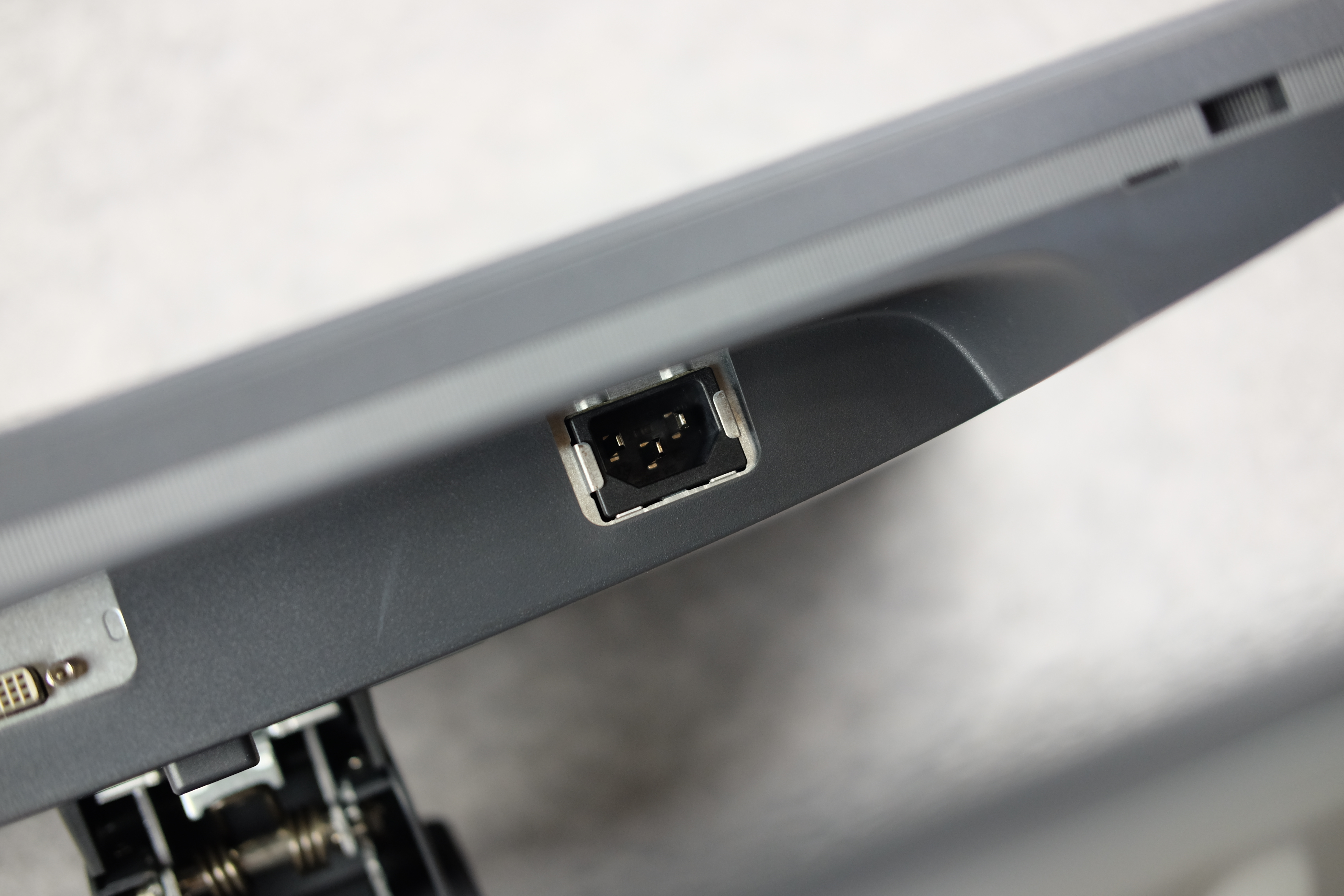 明基SW240专业显示器,明基sw240专业摄影绘图色准显示器