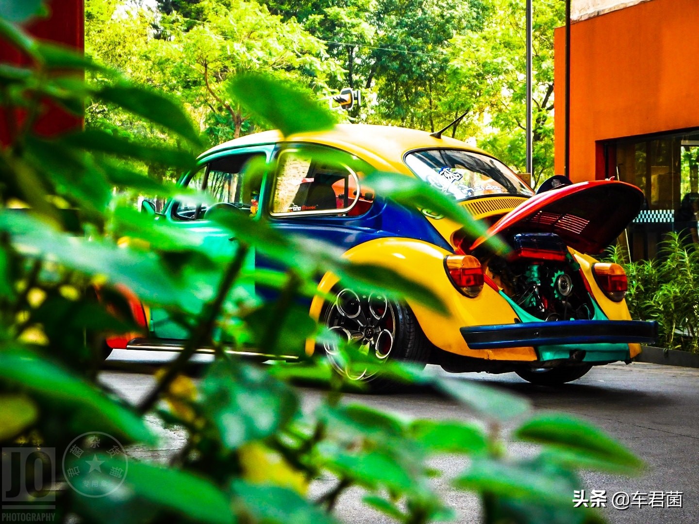 甲壳虫敞篷五颜六色,五颜六色的婚车甲壳虫