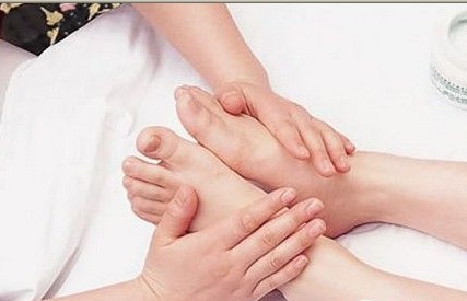 小腿肌肉越来越瘦并且软怎么办,小腿僵硬怎么瘦