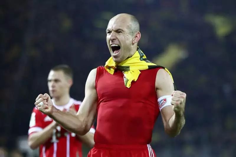 十年仁生铸传奇，小飞侠终老拜仁