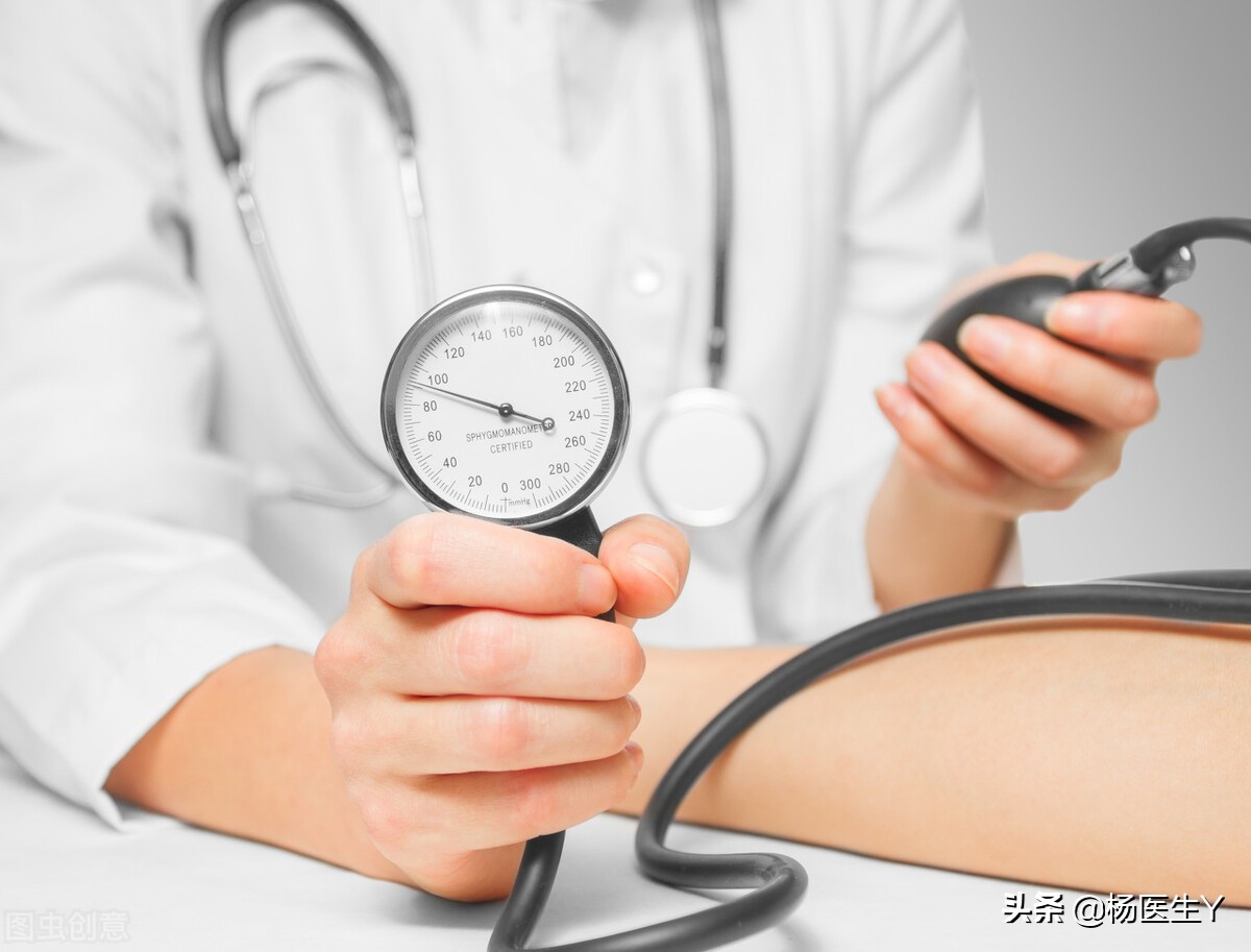 2021欧洲杯丹麦球员突然晕倒,足球欧洲杯心脏骤停