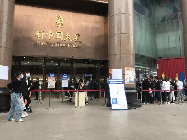 广州十三行尾货批发市场在哪里,广州十三行服装批发市场
