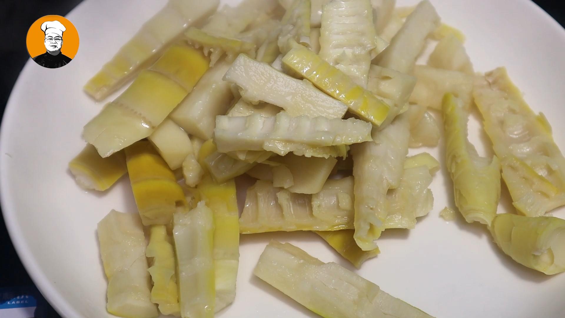 时令鲜味美食油焖春笋咸鲜脆爽,强烈推荐这道百吃不厌的油焖春笋