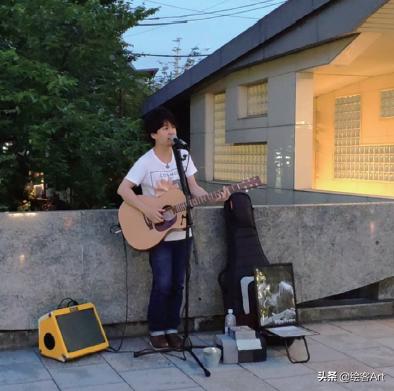 带着iPad去旅行，边走边画，体验散着热乎气儿的人生百味