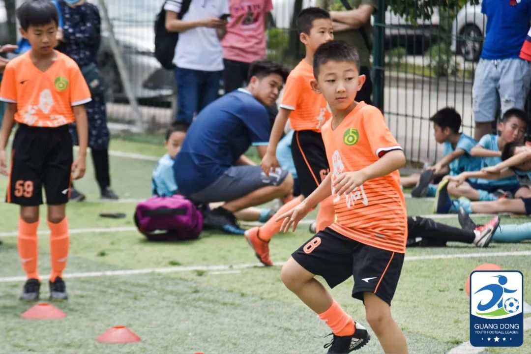 卖拉面的无证青训教练,国内一个专门青训的教练