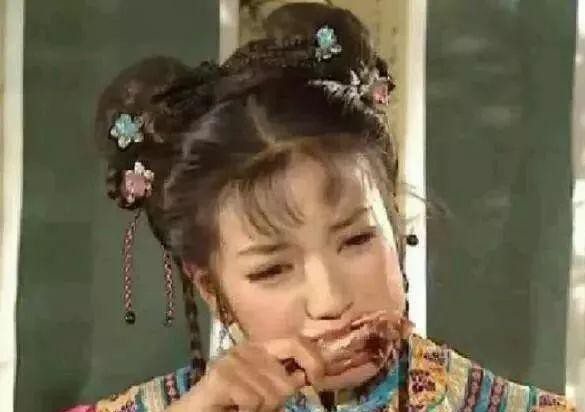 真正的小燕子的照片图文,赵薇版小燕子承认自己是冒牌货