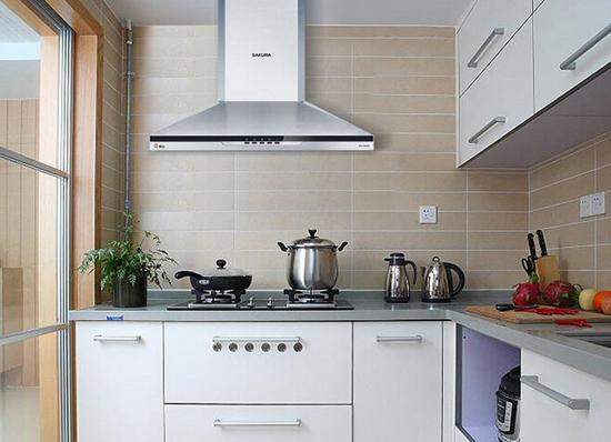 顶吸和侧吸油烟机哪个更适合爆炒,油烟机侧吸好清洗还是顶吸好清洗