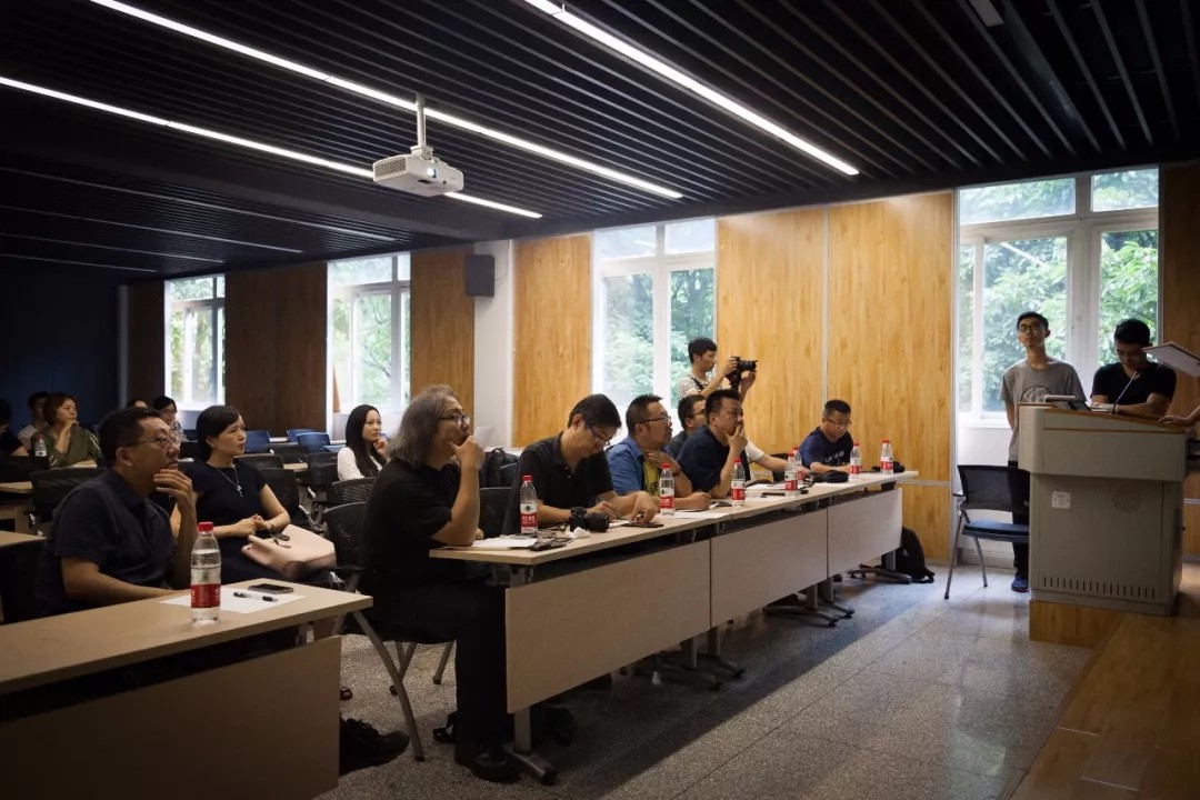 大学毕业论文合格还不够！答辩现场注意4个小细节，老师拍手称赞