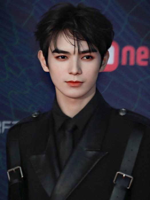 新射雕英雄传欧阳克出场,新版射雕欧阳克被困荒岛吃兔肉