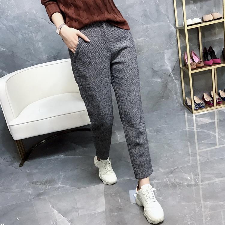 收腰羽绒服搭配小脚裤是什么风格,女士冬天加绒收腰小脚裤紧身