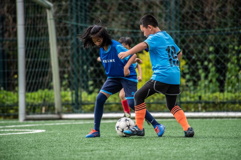 享用足球带来的快乐,让孩子享用足球乐趣