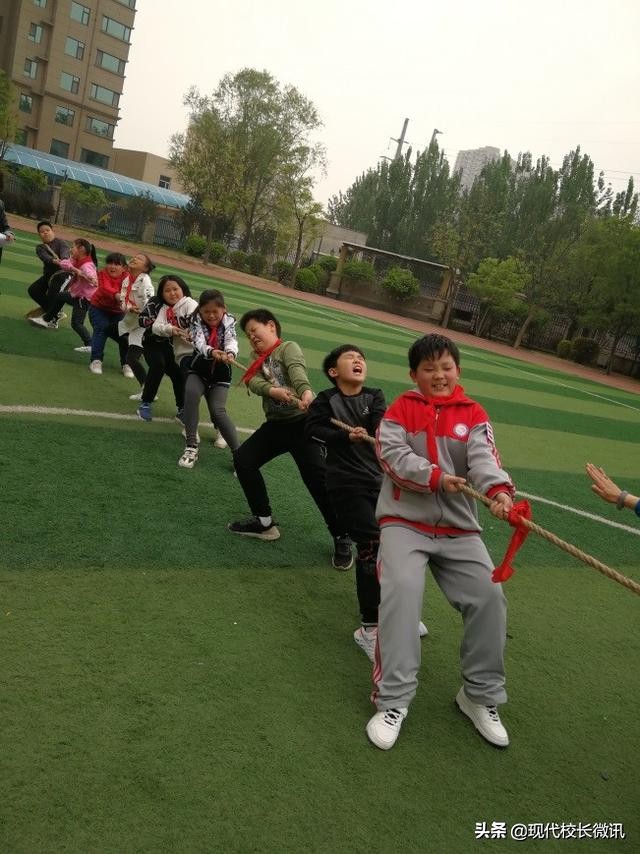 走向操场，“趣”跑步，“趣”踢球——尖草坪区恒大名都小学