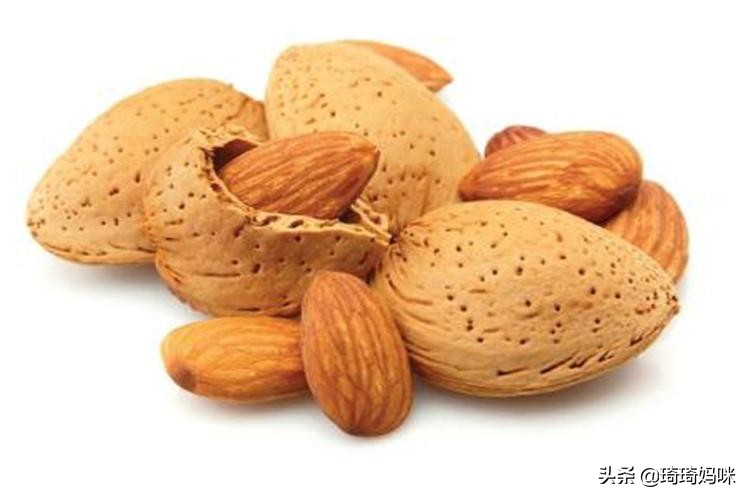 孕妇吃坚果需要注意哪些,孕妇每天吃坚果有什么益处