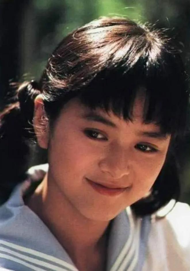 叶蕴仪素颜近况,叶蕴仪年轻颜值