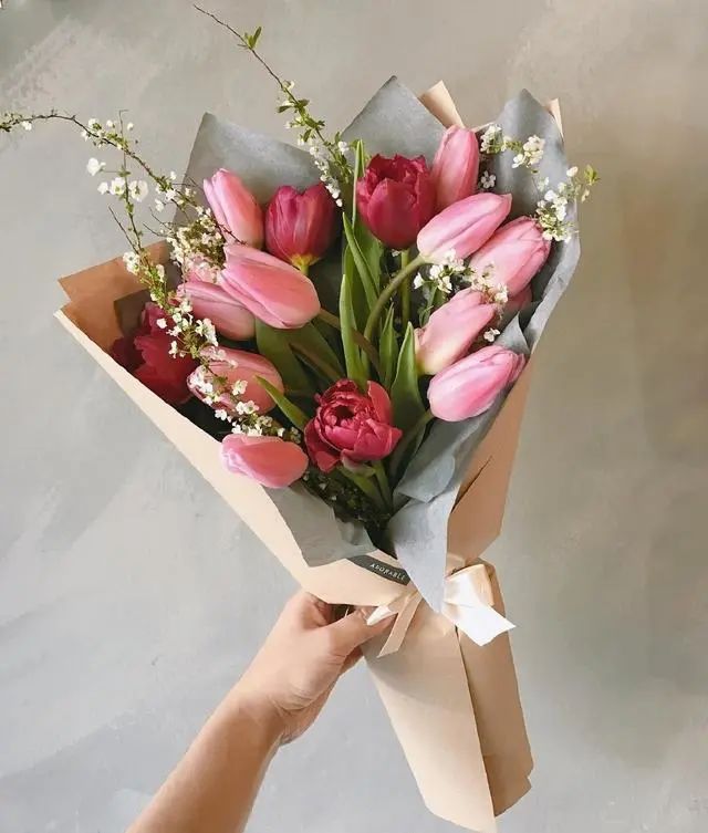 关于爱情走心的句子句句经典,精辟至极的爱情语录句句戳心