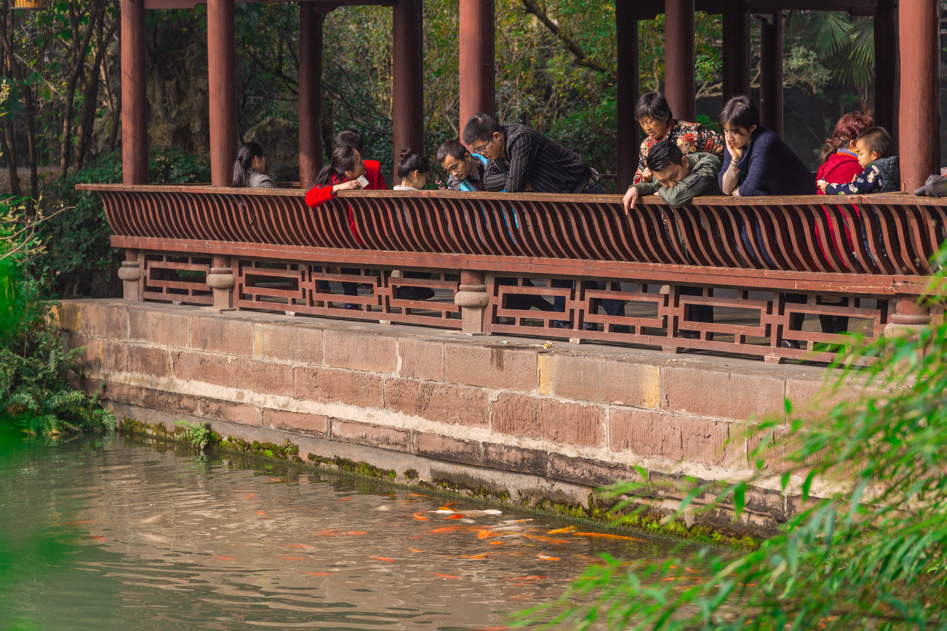 五月黄梅天三星白兰地,上联日月对星辰下联
