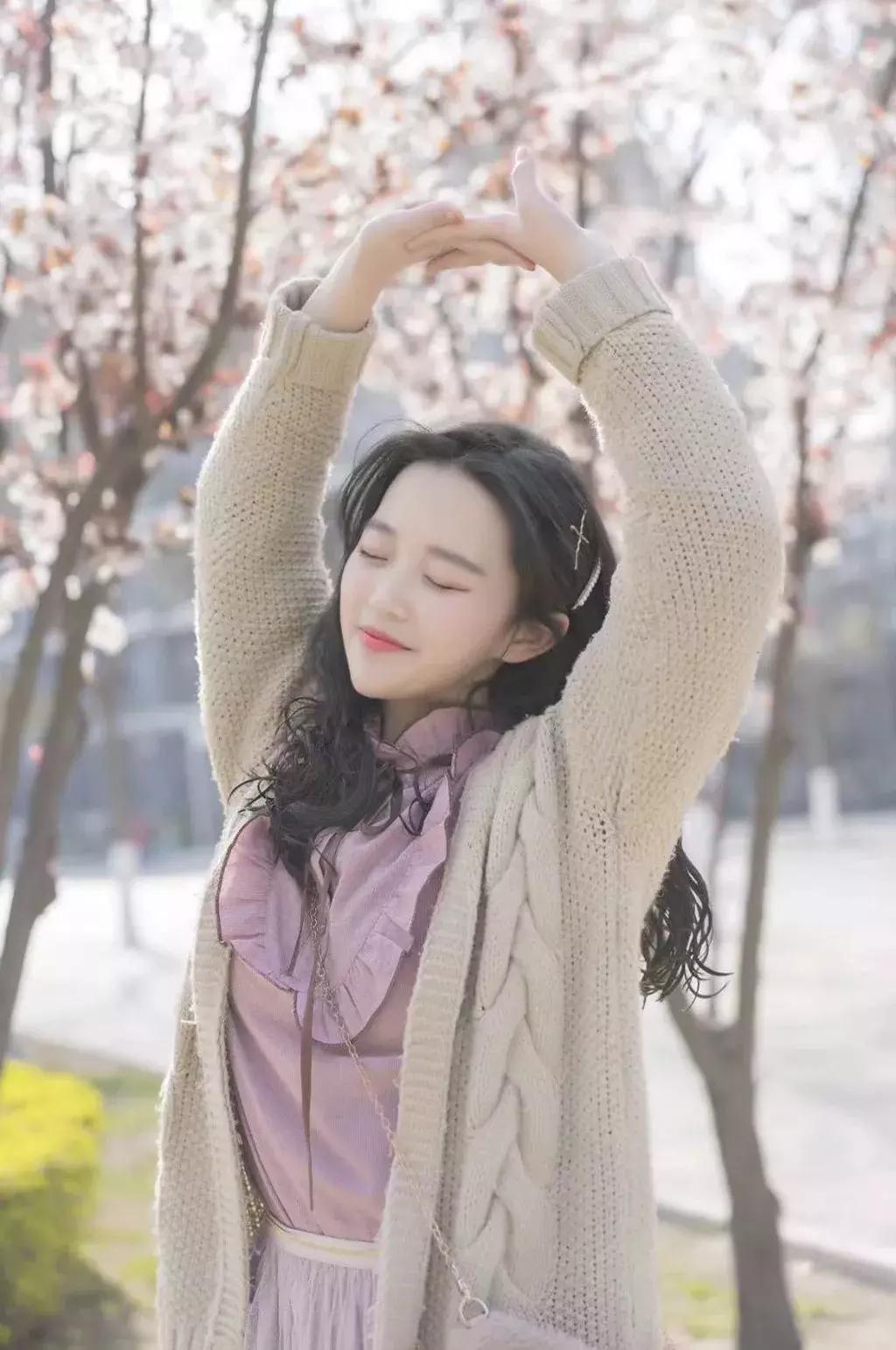 如何给女朋友拍照技术教学,怎么给女朋友拍照动作