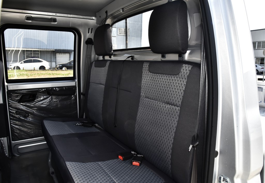 五菱荣光新卡今年最新版,五菱荣光新卡需要办理营运证吗