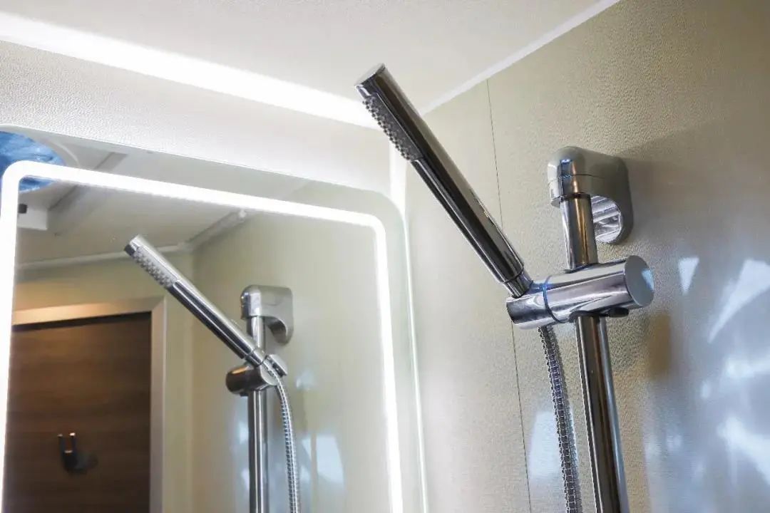 宇通c533旗舰探境版,2023款宇通c533旗舰版