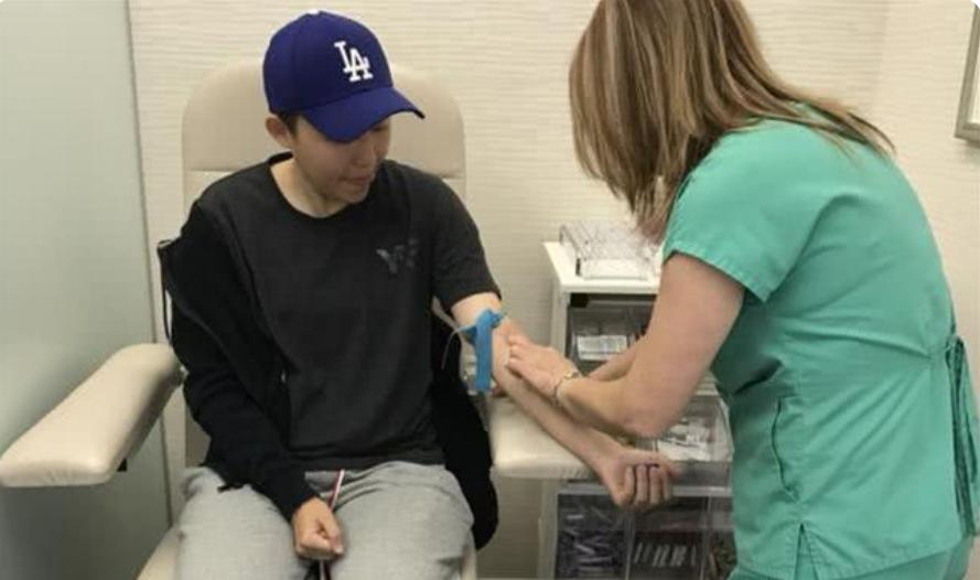 还记得3年前“买精生子”的女CEO吗？3年后又去国外“拼二胎”了