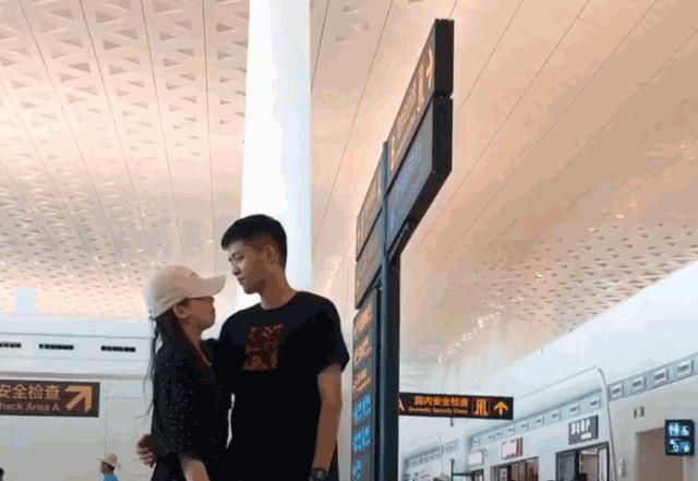 李荣浩为杨丞琳庆生图片,杨丞琳回应李荣浩为自己庆生